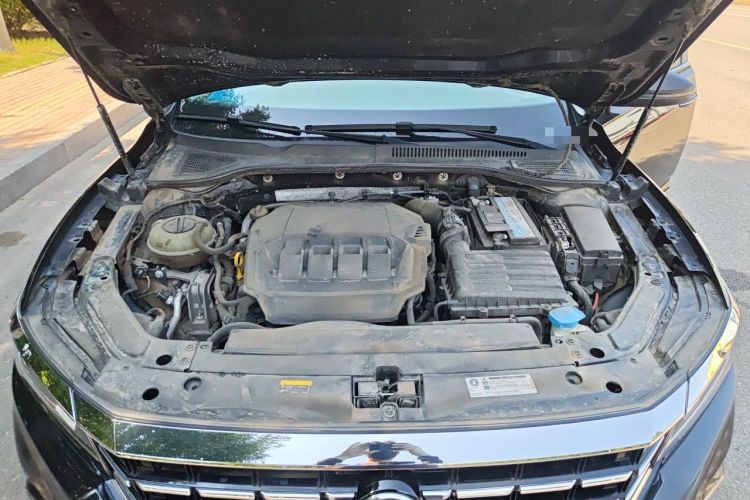 Used Volkswagen Passat 2021 330TSI Luxury Edition Engine Bay