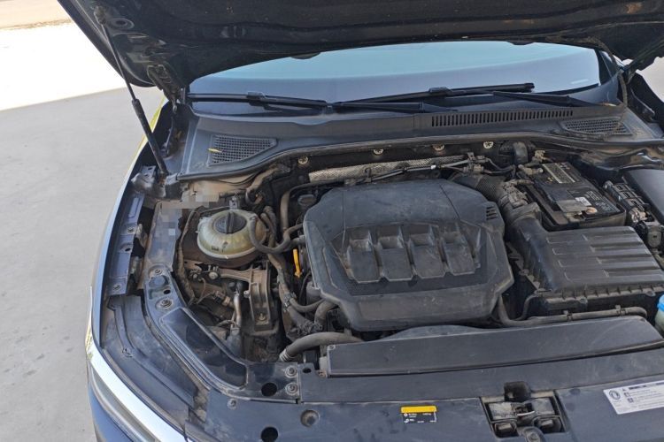 Used Volkswagen Passat 2021 330TSI Luxury Edition Engine Bay Right