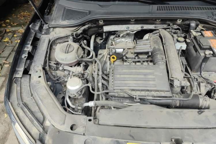 Used Volkswagen Passat 2021 280TSI Business Edition Engine Bay Right
