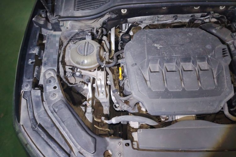 Used Volkswagen Passat 2021 330TSI Luxury Edition Engine Bay Right