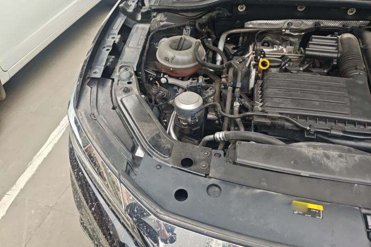 Used Volkswagen Passat 2021 280TSI Business Edition Engine Bay Right