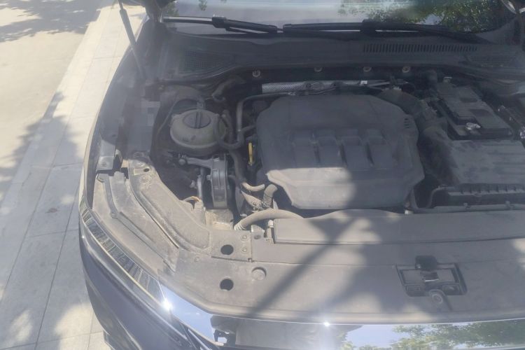 Used Volkswagen Passat 2021 330TSI Luxury Edition Engine Bay Right