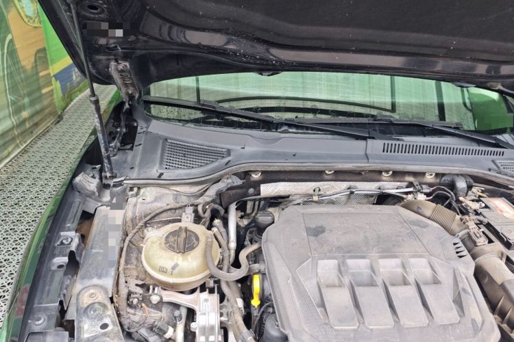 Used Volkswagen Passat 2021 330TSI Luxury Edition Engine Bay Right