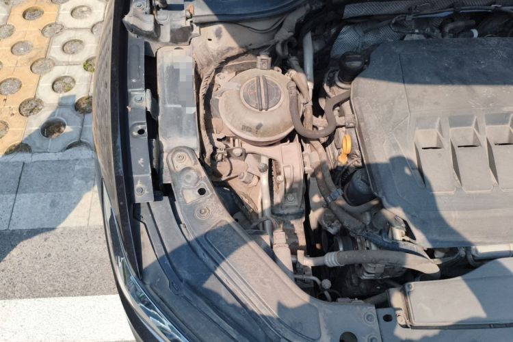 Used Volkswagen Passat 2021 330TSI Luxury Edition Engine Bay Right