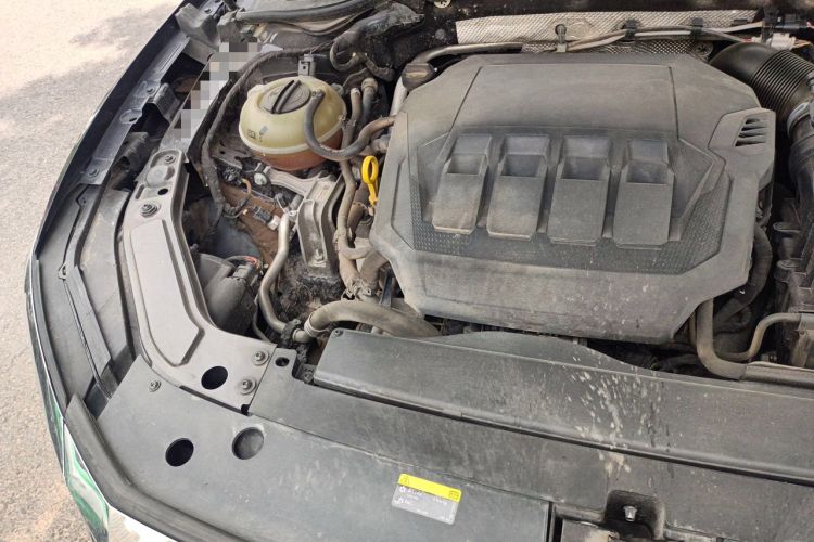 Used Volkswagen Passat 2021 330TSI Luxury Edition Engine Bay Right