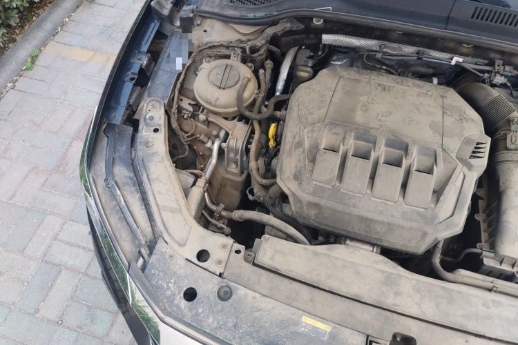 Used Volkswagen Passat 2021 330TSI Luxury Edition Engine Bay Right