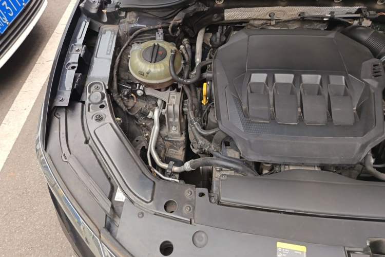 Used Volkswagen Passat 2021 330TSI Elite Edition Engine Bay Right