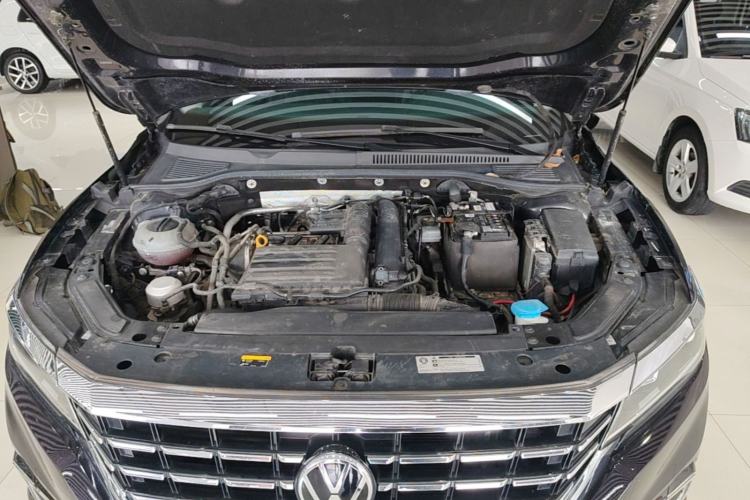 Used Volkswagen Passat 2021 280TSI Business Edition Engine Bay