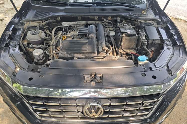 Used Volkswagen Passat 2021 280TSI Business Edition Engine Bay
