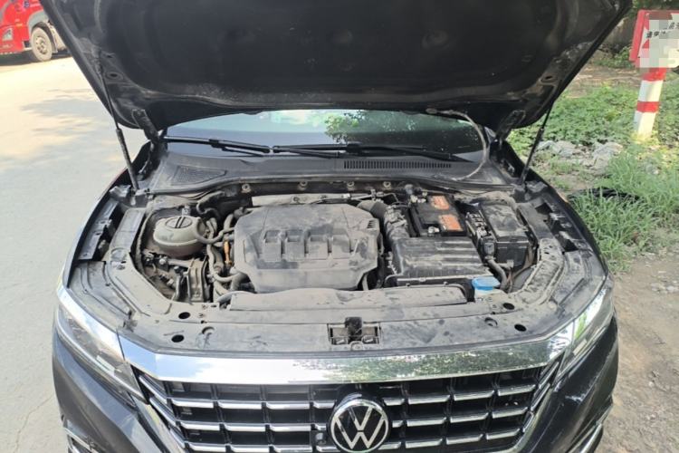 Used Volkswagen Passat 2021 330TSI Elite Edition Engine Bay