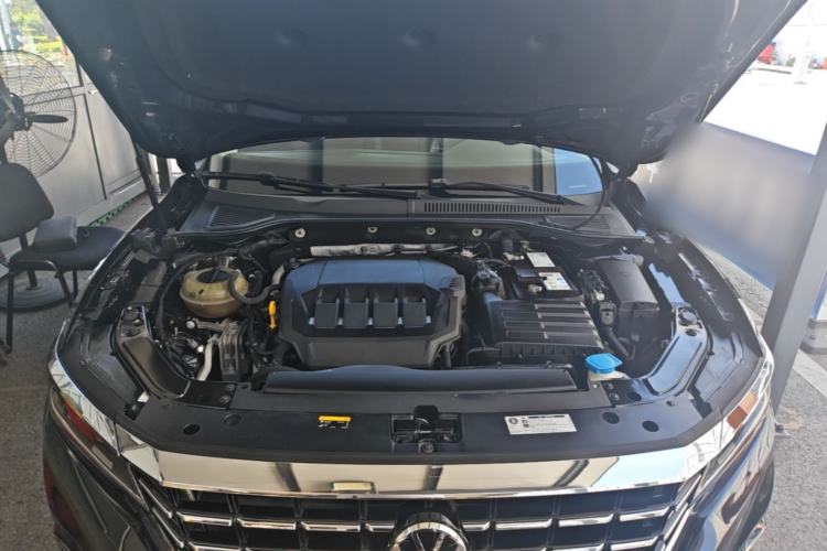 Used Volkswagen Passat 2021 330TSI Elite Edition Engine Bay