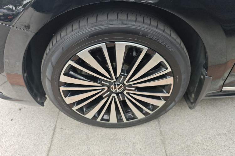 Used Volkswagen Passat 2021 330TSI Luxury Edition Exterior 1