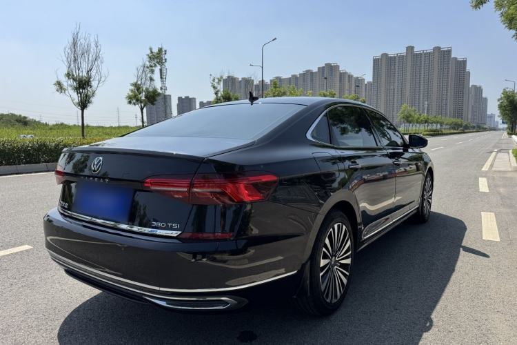 Used Volkswagen Passat 2021 380TSI Luxury Edition Exterior 2