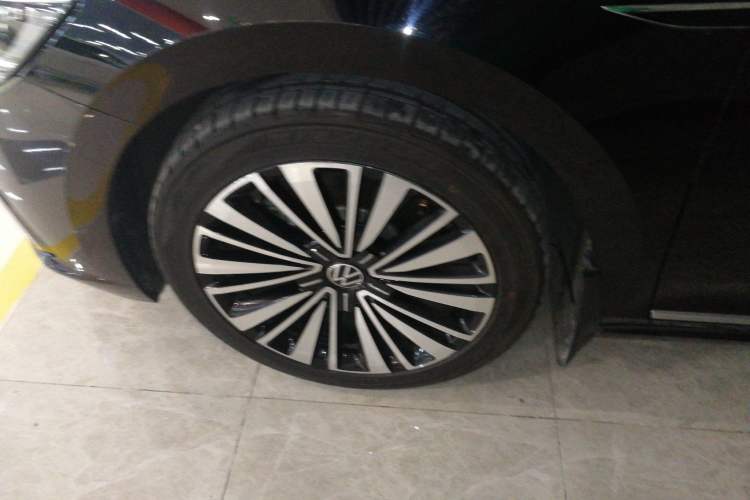 Used Volkswagen Passat 2021 330TSI Luxury Edition Exterior 2