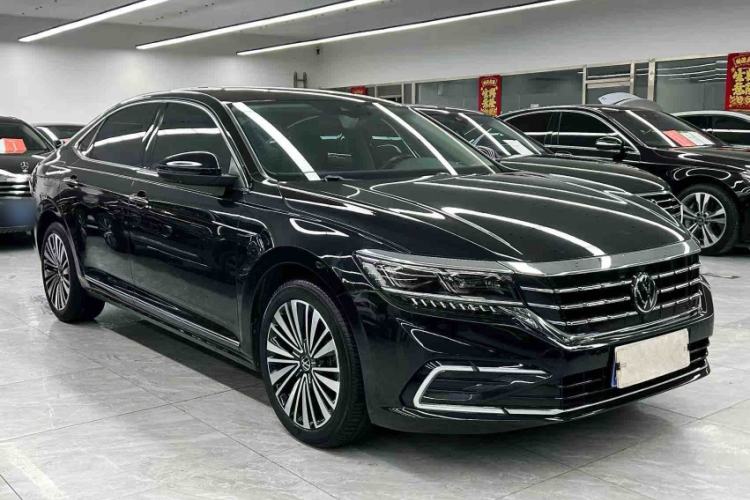 Used Volkswagen Passat 2021 330TSI Luxury Edition Exterior 2