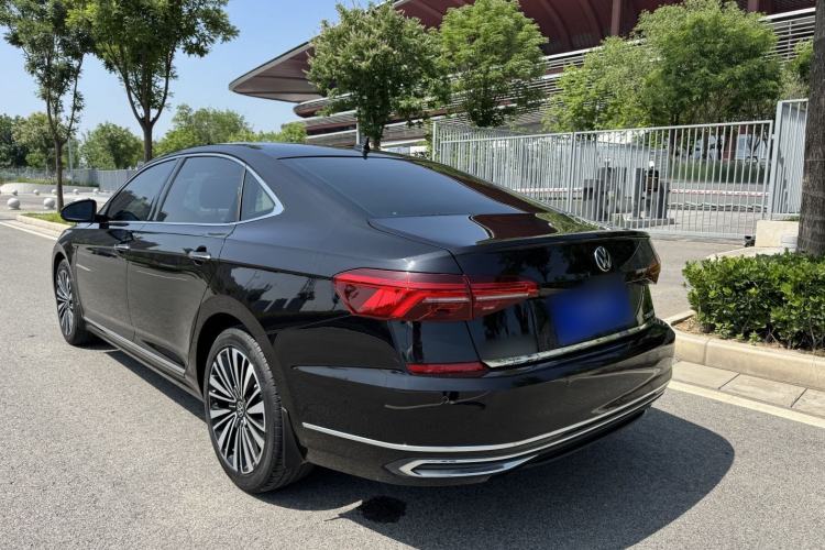 Used Volkswagen Passat 2021 380TSI Luxury Edition Exterior 3