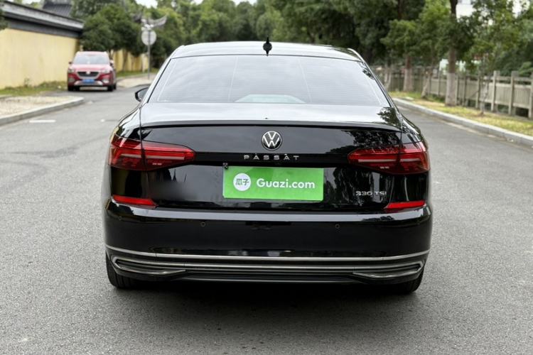 Used Volkswagen Passat 2021 330TSI Elite Edition Exterior 3