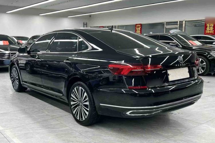 Used Volkswagen Passat 2021 330TSI Luxury Edition Exterior 3