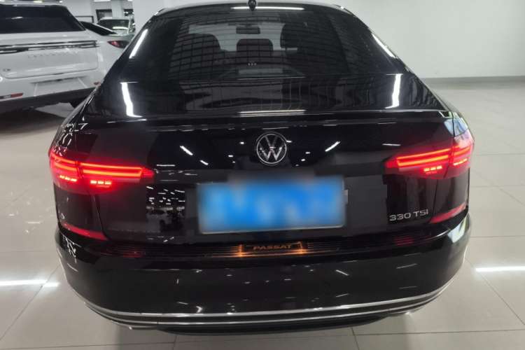 Used Volkswagen Passat 2021 330TSI Elite Edition Exterior 4