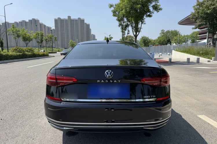 Used Volkswagen Passat 2021 380TSI Luxury Edition Exterior 5