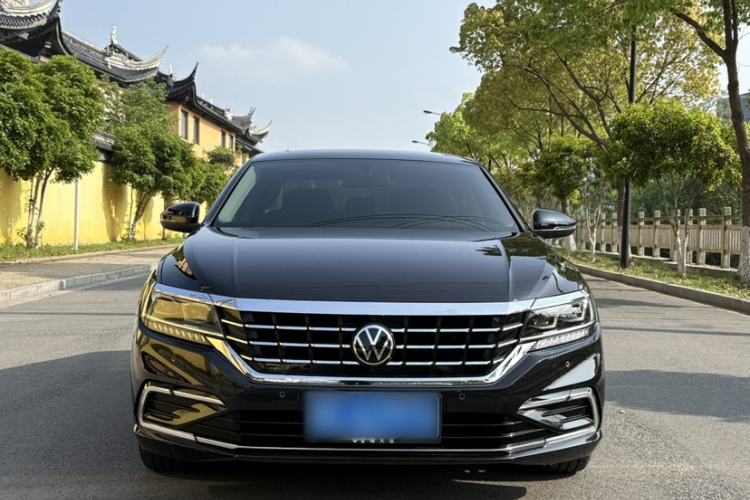 Used Volkswagen Passat 2021 330TSI Luxury Edition Exterior 6