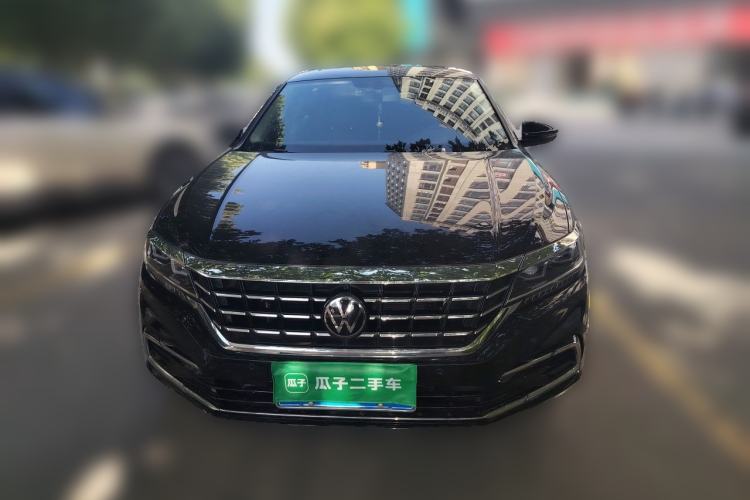 Used Volkswagen Passat 2021 330TSI Luxury Edition Front