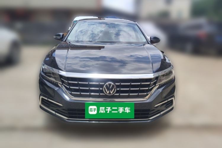 Used Volkswagen Passat 2021 330TSI Luxury Edition Front