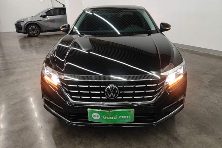 Used Volkswagen Passat 2021 330TSI Luxury Edition Front