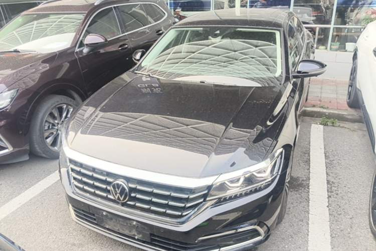 Used Volkswagen Passat 2021 380TSI Flagship Edition Front