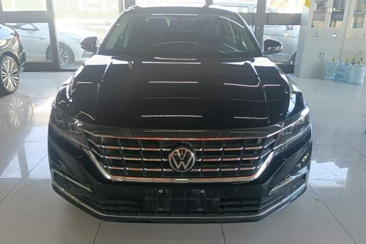 Used Volkswagen Passat 2021 330TSI Luxury Edition Front