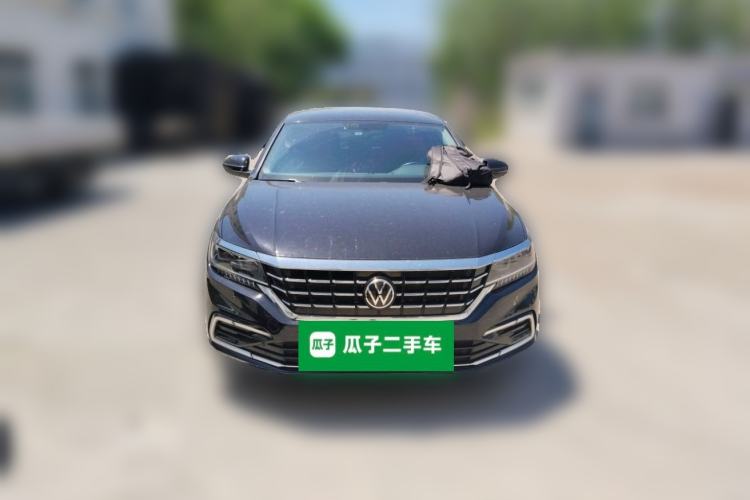 Used Volkswagen Passat 2021 330TSI Luxury Edition Front