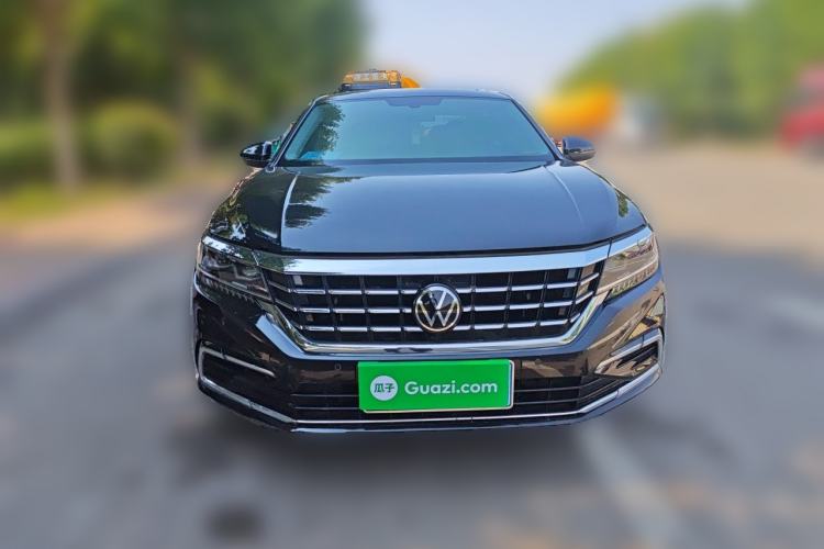 Used Volkswagen Passat 2021 330TSI Luxury Edition Front
