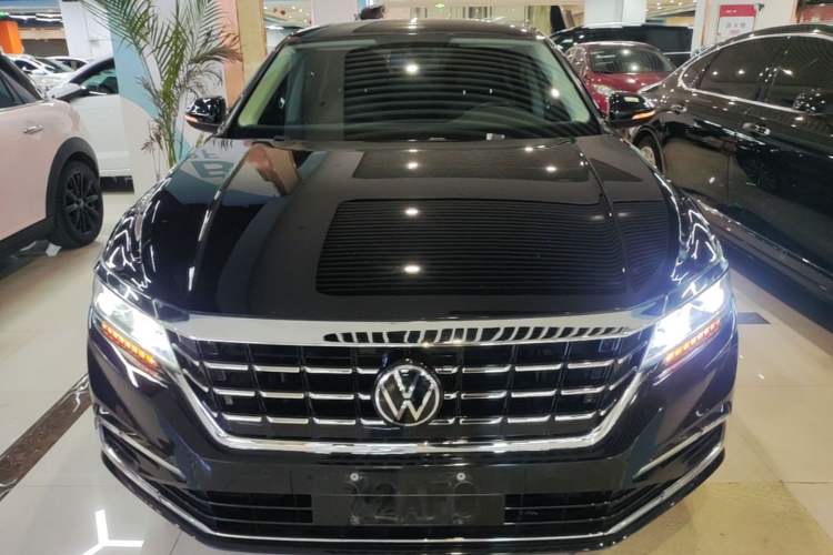 Used Volkswagen Passat 2021 330TSI Luxury Edition Front
