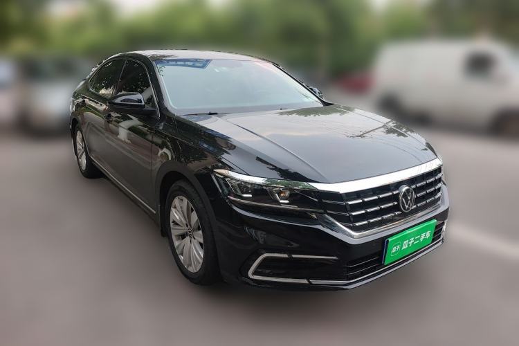 Used Volkswagen Passat 2021 330TSI Elite Edition Front Right 45 Deg