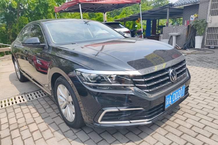 Used Volkswagen Passat 2021 330TSI Elite Edition Front Right 45 Deg