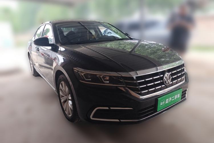 Used Volkswagen Passat 2021 330TSI Elite Edition Front Right 45 Deg