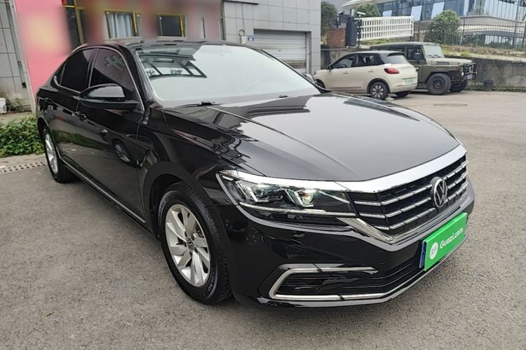 Used Volkswagen Passat 2021 280TSI Business Edition Front Right 45 Deg