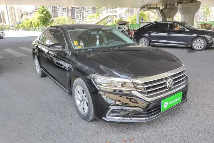 Used Volkswagen Passat 2021 280TSI Business Edition Front Right 45 Deg