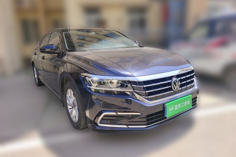 Used Volkswagen Passat 2021 280TSI Business Edition Front Right 45 Deg
