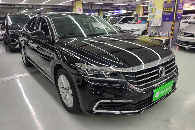 Used Volkswagen Passat 2021 330TSI Elite Edition Front Right 45 Deg