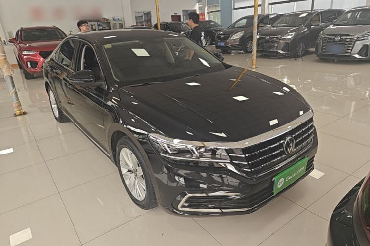 Used Volkswagen Passat 2021 330TSI Elite Edition Front Right 45 Deg