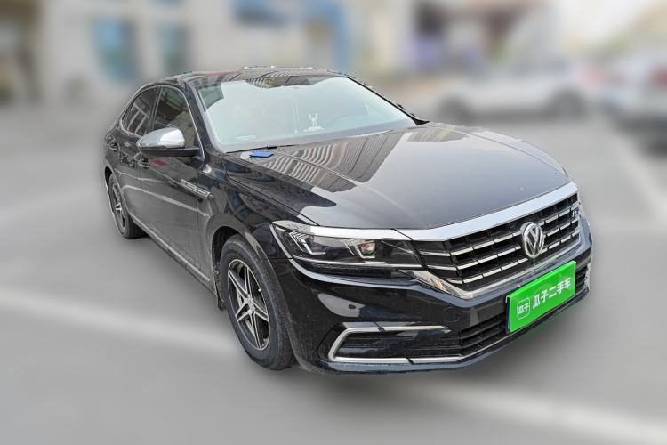 Used Volkswagen Passat 2021 280TSI Business Edition Front Right 45 Deg