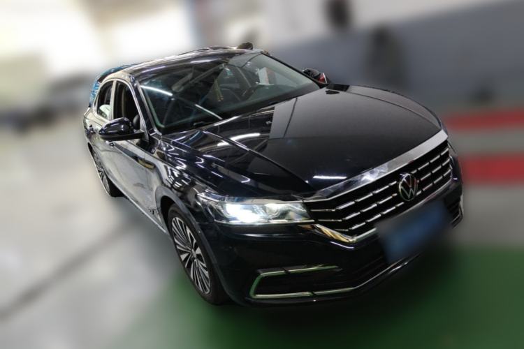 Used Volkswagen Passat 2021 330TSI Elite Edition Front Right 45 Deg
