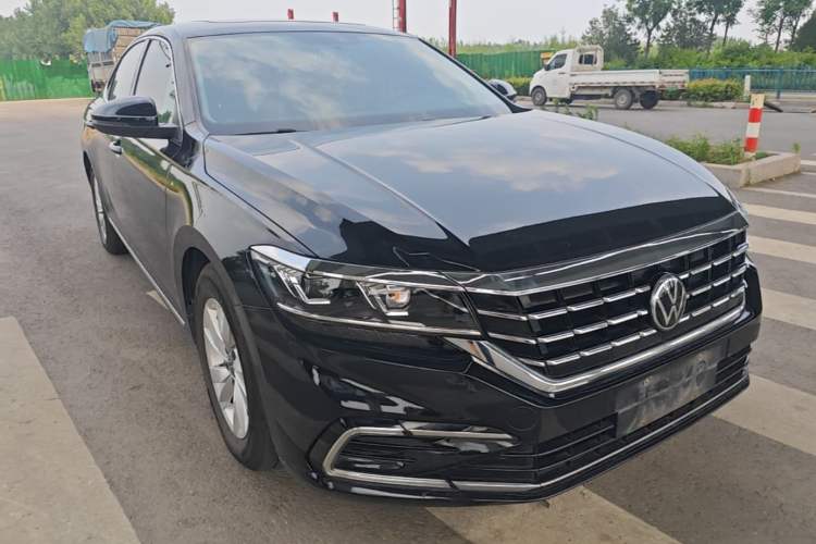 Used Volkswagen Passat 2021 280TSI Business Edition Front Right 45 Deg