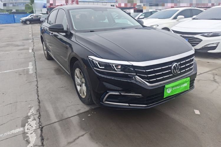 Used Volkswagen Passat 2021 280TSI Business Edition Front Right 45 Deg