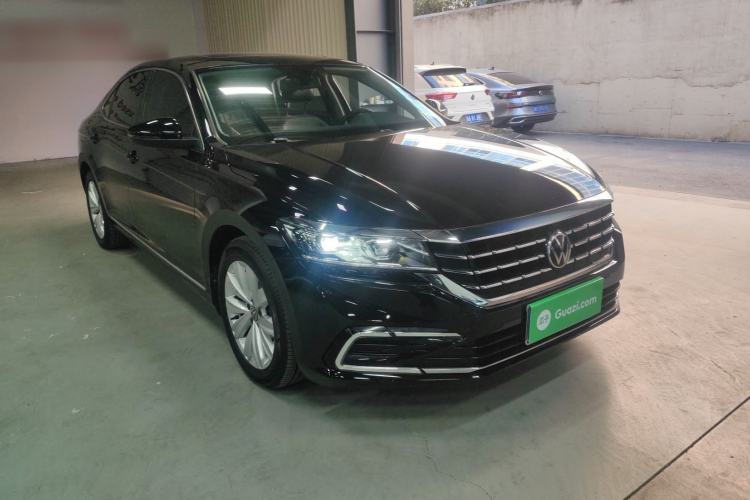 Used Volkswagen Passat 2021 280TSI Elite Edition Front Right 45 Deg