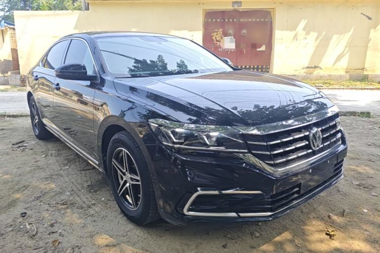 Used Volkswagen Passat 2021 280TSI Business Edition Front Right 45 Deg