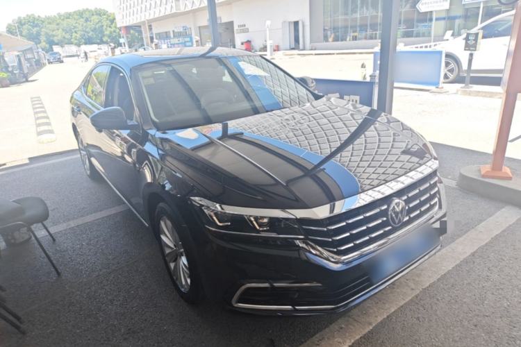 Used Volkswagen Passat 2021 330TSI Elite Edition Front Right 45 Deg