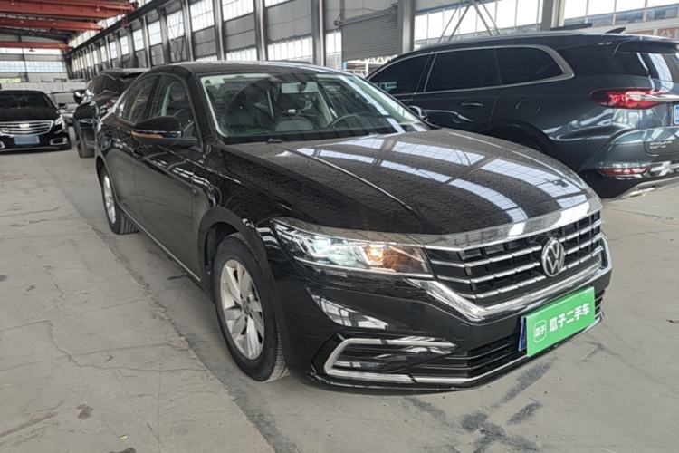 Used Volkswagen Passat 2021 280TSI Business Edition Front Right 45 Deg