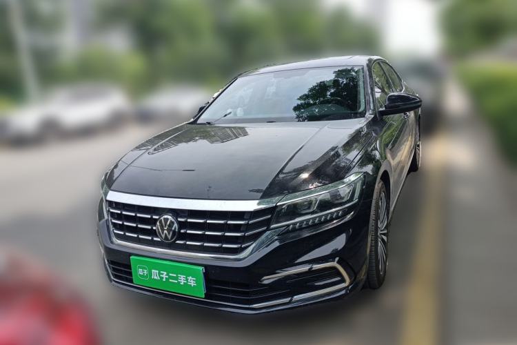 Used Volkswagen Passat 2021 330TSI Luxury Edition Front